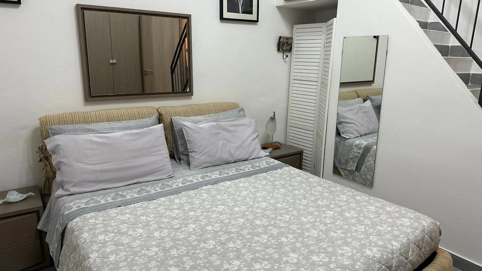 Mamma Ro Apartament For Two Centre Politeama Palermo Italy